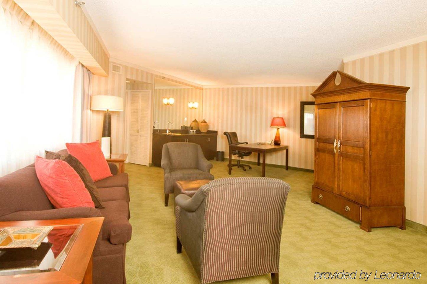 Embassy Suites By Hilton Atlanta Galleria Smyrna Habitación foto